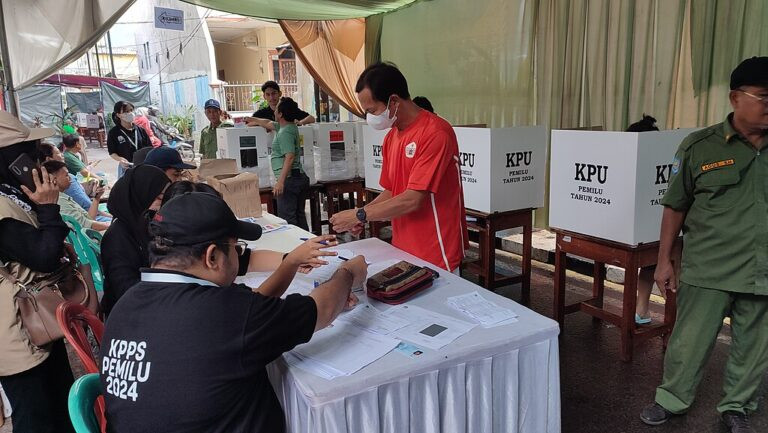 1024px-TPS_098_North_Jakarta,_2024_Indonesian_general_election_10