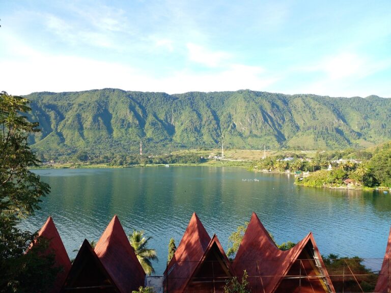 lake-6853473_1280