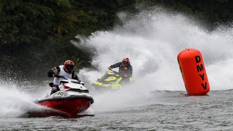 motor-boat-race-3699218_1280