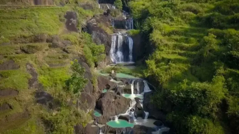 ae7a4d21-be7f-46c0-a9e8-364b07625164-w1024